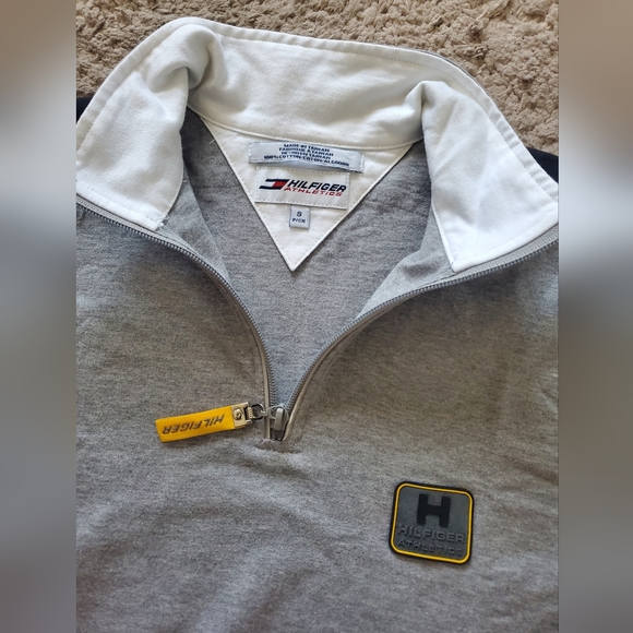 Oversized Tommy Hilfiger Athletics Grey 1/4 Zip Sweater Pullover NWOT - Picture 2 of 6